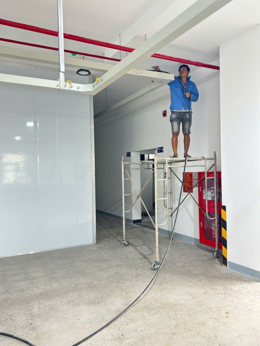 Thi Công Điện Xưởng May Uy Tín: Kinh Nghiệm & Tiêu Chí Chọn Đơn Vị