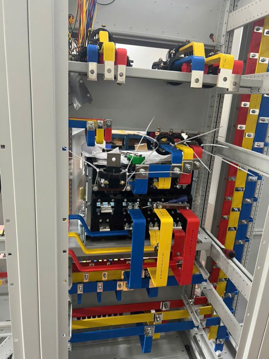 Thi Công Tủ Điện Công Trình: Bảng Giá & Kinh Nghiệm Uy Tín